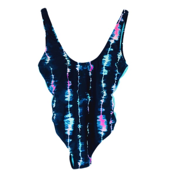 CYN&LUCA One piece Swimsuit - Picture 2 of 6